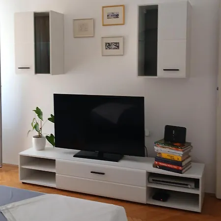 아파트 Srzic No1